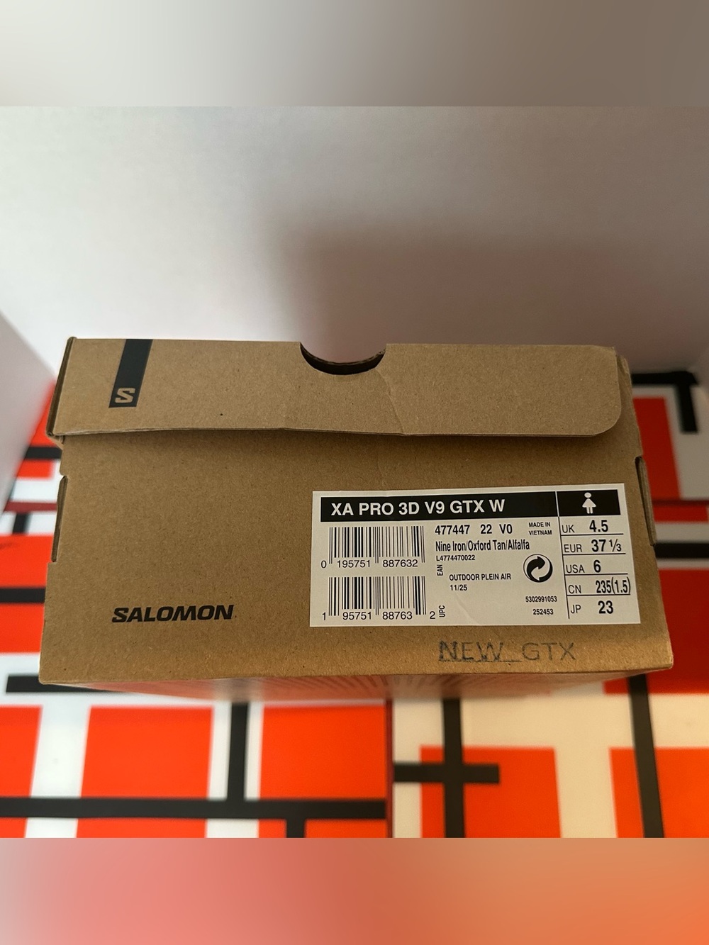 Salomon Women's XA Pro 3D V9 GTX - BRAND New with Box - Picture 5 of 5